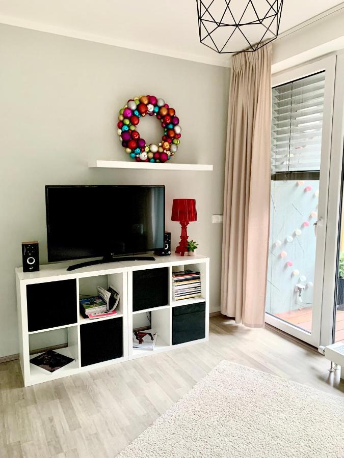 Jezerni Apartman S Terasou A Saunou V Lakepark Residence Доксы Экстерьер фото