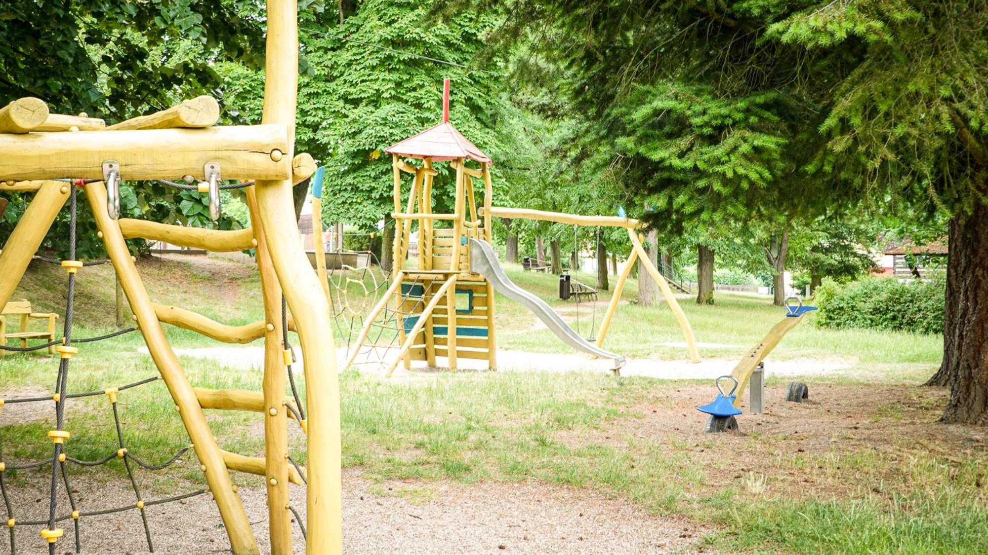 Jezerni Apartman S Terasou A Saunou V Lakepark Residence Доксы Экстерьер фото